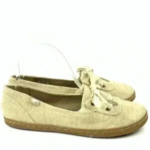 Rocket dog sneakers size 5.5 cream lace up